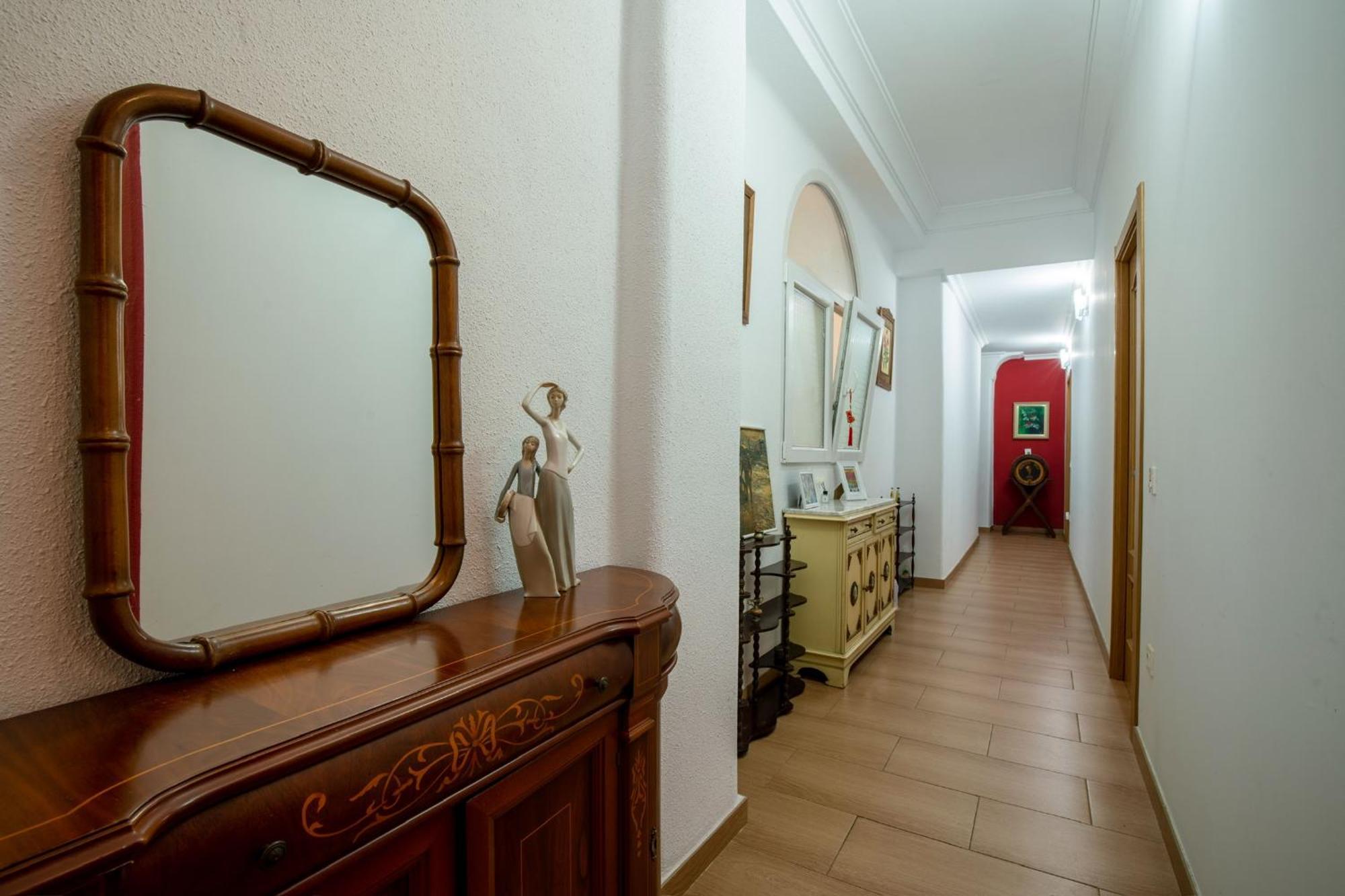 Mirador 5 Del Mercado Central - Habitacion Con Bano Privado En El Centro De La Ciudad Vella Valencia Ngoại thất bức ảnh